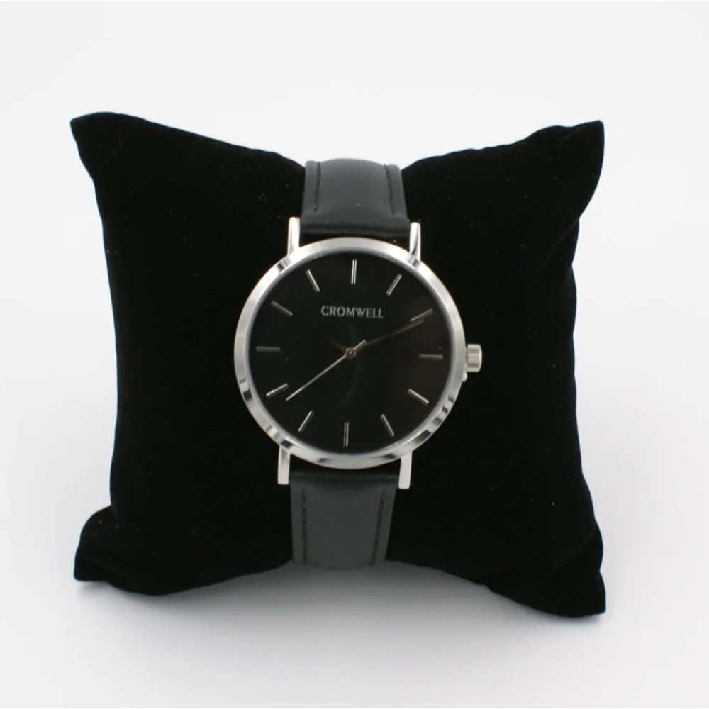 Watch 38MM - SILVER CASE WITH BLACK FACE